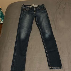 DONATING SOON - MAKE OFFERS! 
Hollister jeans
